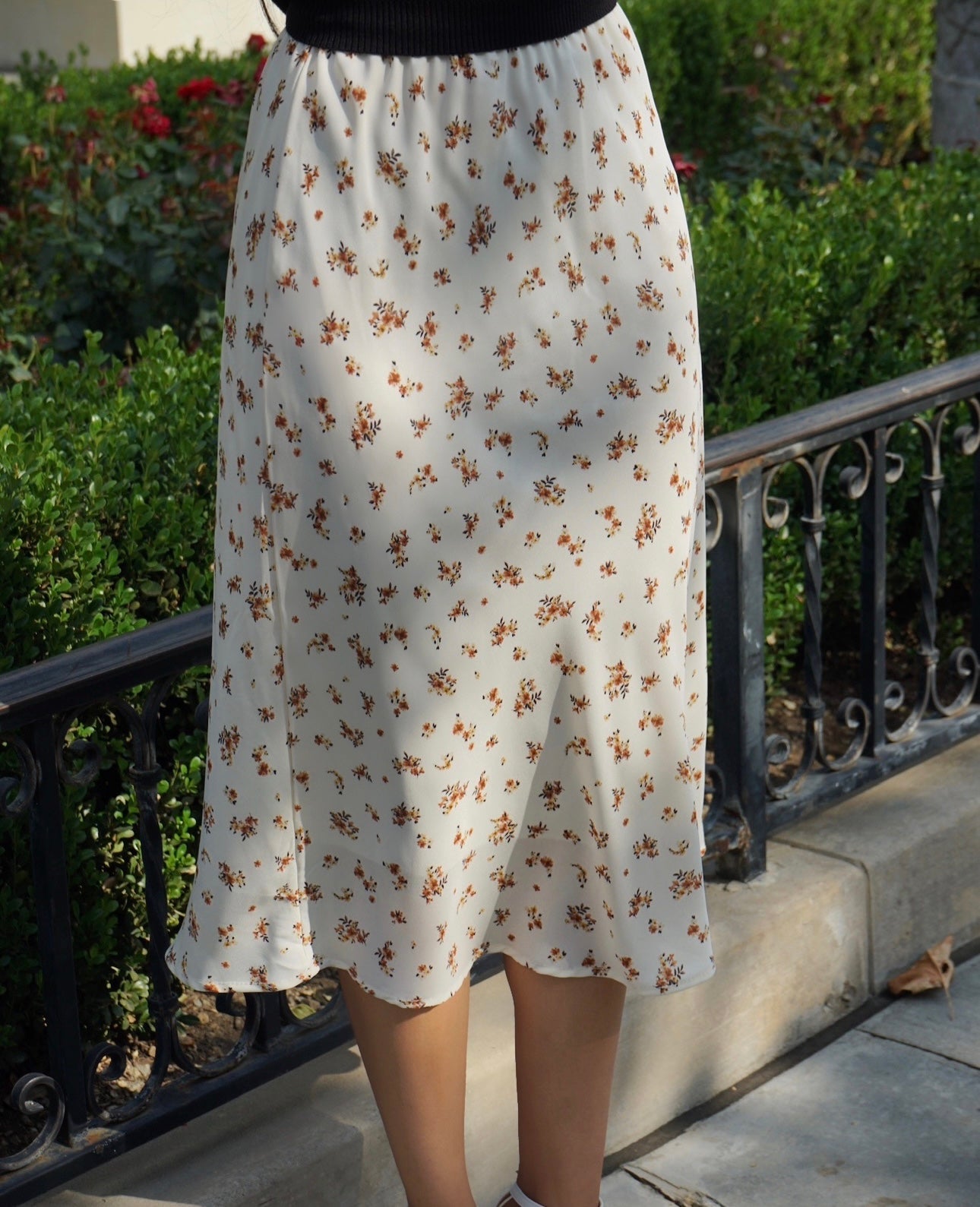 Full Bloom (Cream)